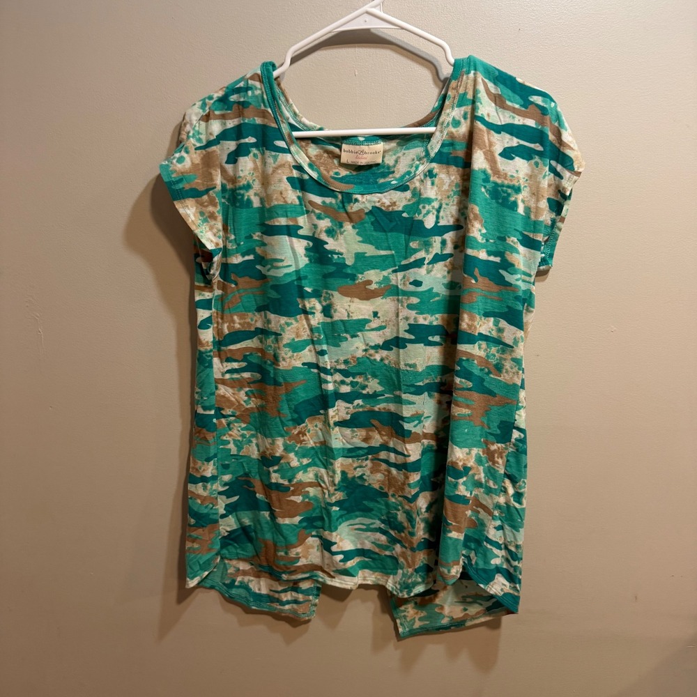 Bobbie Brooks Teal Camo Split Back Short Sleeve Top Womens Large Green Tan